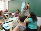 Mães fazendo arte